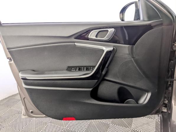 Kia Ceed III с пробегом 2020 года, цена 1 880 000 рублей, 88879 км, хэтчбек, Автокод Объявления