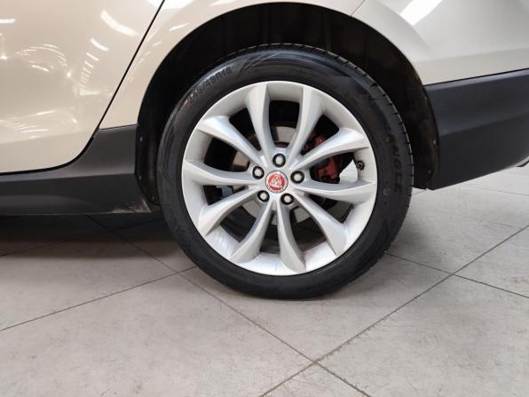 Volvo V40 Cross Country I Рестайлинг с пробегом 2017 года, цена 1 499 000 рублей, 145271 км, хэтчбек, Автокод Объявления