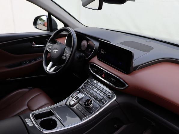Hyundai Santa Fe IV Рестайлинг с пробегом 2021 года, цена 2 899 000 рублей, 85274 км, внедорожник, Автокод Объявления