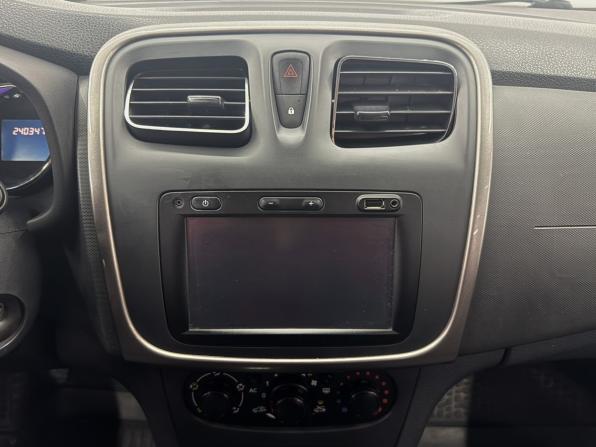 Renault Sandero II с пробегом 2014 года, цена 535 000 рублей, 240347 км, хэтчбек, Автокод Объявления