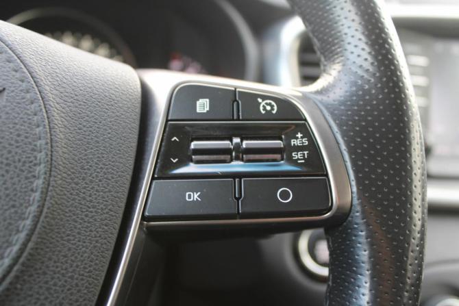 Kia Sorento III Prime Рестайлинг с пробегом 2018 года, цена 2 925 000 рублей, 136000 км, внедорожник, Автокод Объявления