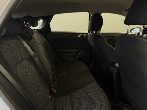 Kia Ceed III с пробегом 2019 года, цена 1 620 000 рублей, 96283 км, хэтчбек, Автокод Объявления