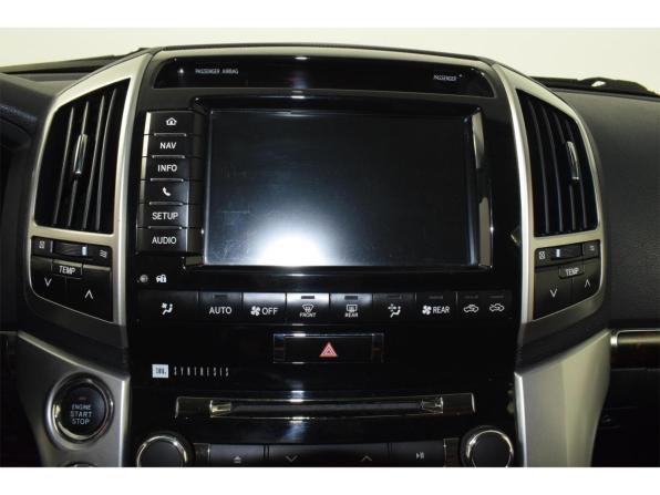 Toyota Land Cruiser 200 Series Рестайлинг 1 с пробегом 2014 года, цена 3 120 000 рублей, 300700 км, внедорожник, Автокод Объявления