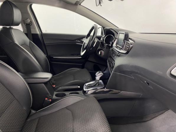 Kia Ceed III с пробегом 2018 года, цена 1 395 000 рублей, 188594 км, хэтчбек, Автокод Объявления