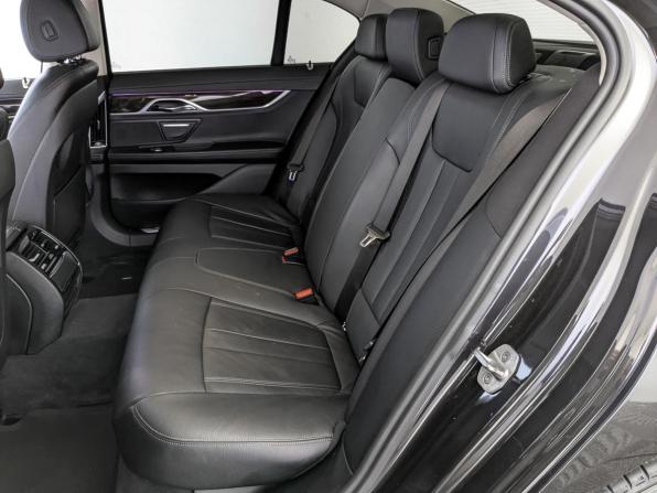 BMW 7 серии VI (G11/G12) с пробегом 2016 года, цена 2 998 000 рублей, 112153 км, седан, Автокод Объявления