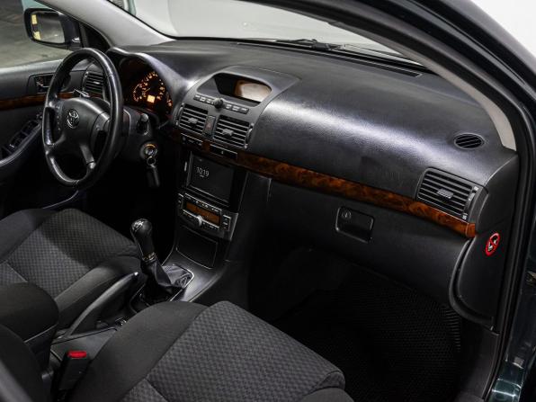Toyota Avensis II с пробегом 2004 года, цена 729 000 рублей, 353424 км, седан, Автокод Объявления