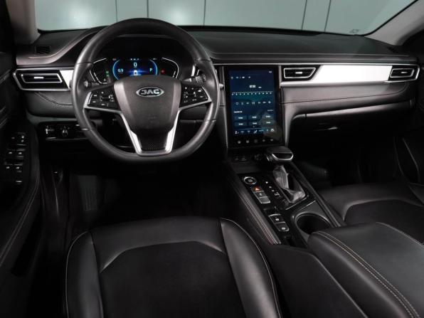 JAC J7 I с пробегом 2023 года, цена 1 379 000 рублей, 69463 км, лифтбек, Автокод Объявления