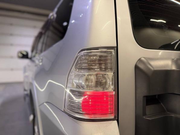Mitsubishi Pajero IV Рестайлинг 1 с пробегом 2011 года, цена 1 600 000 рублей, 301938 км, внедорожник, Автокод Объявления