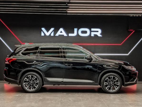 Mitsubishi Outlander III Рестайлинг 3 с пробегом 2021 года, цена 2 300 000 рублей, 101321 км, внедорожник, Автокод Объявления