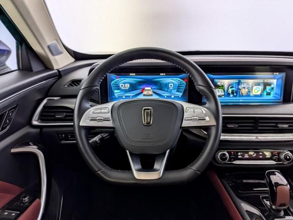 FAW Bestune T77 I с пробегом 2023 года, цена 1 625 000 рублей, 73683 км, внедорожник, Автокод Объявления