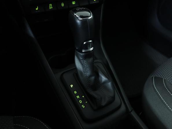 Skoda Rapid I с пробегом 2014 года, цена 889 000 рублей, 144037 км, лифтбек, Автокод Объявления