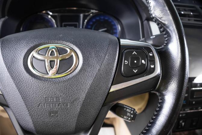 Toyota Camry VII (XV50) Рестайлинг с пробегом 2015 года, цена 1 949 000 рублей, 236835 км, седан, Автокод Объявления