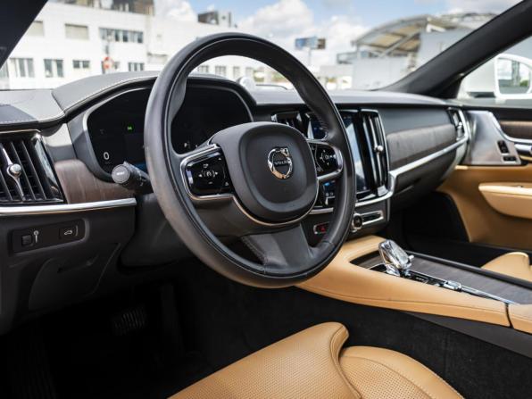 Volvo S90 II Рестайлинг с пробегом 2021 года, цена 4 900 000 рублей, 43326 км, седан, Автокод Объявления