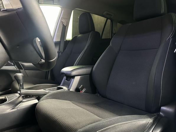 Toyota RAV4 IV (XA40) Рестайлинг с пробегом 2017 года, цена 2 649 000 рублей, 129904 км, внедорожник, Автокод Объявления