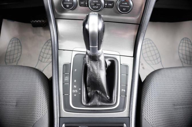 Volkswagen Golf VII с пробегом 2013 года, цена 1 449 000 рублей, 213265 км, хэтчбек, Автокод Объявления