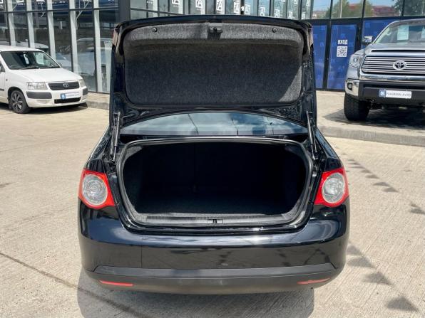 Volkswagen Jetta V с пробегом 2010 года, цена 865 000 рублей, 127618 км, седан, Автокод Объявления