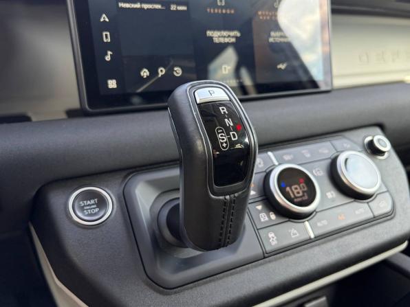 Land Rover Defender II с пробегом 2020 года, цена 4 250 000 рублей, 121251 км, внедорожник, Автокод Объявления