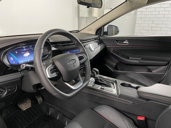 Omoda S5 с пробегом 2023 года, цена 1 900 000 рублей, 1467 км, седан, Автокод Объявления