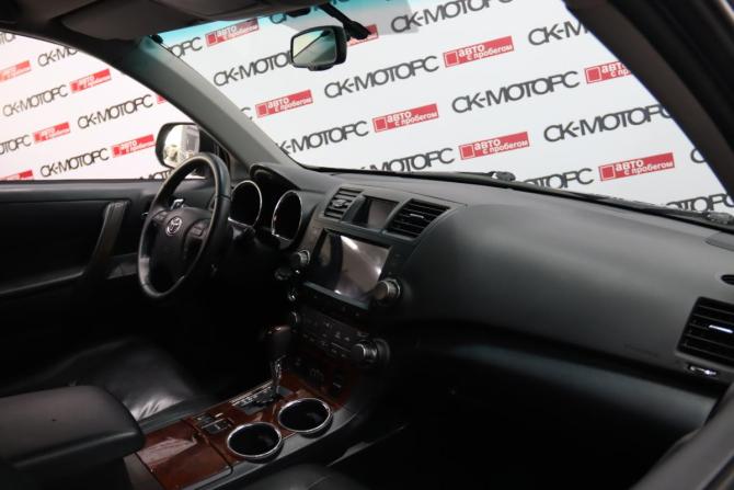 Toyota Highlander II (XU40) Рестайлинг с пробегом 2011 года, цена 2 095 950 рублей, 263408 км, внедорожник, Автокод Объявления
