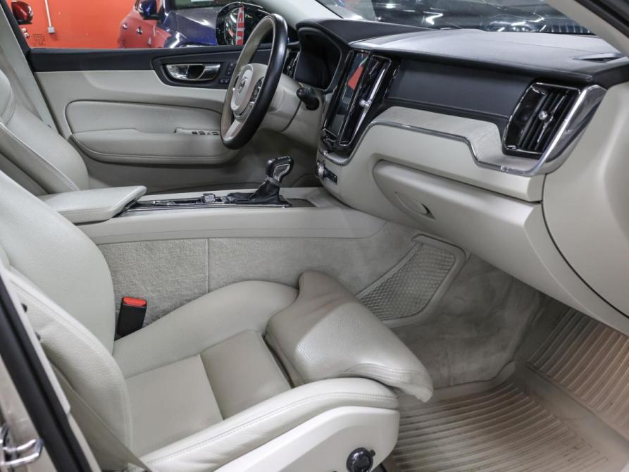 Volvo XC60 II Москва  - изображение 12