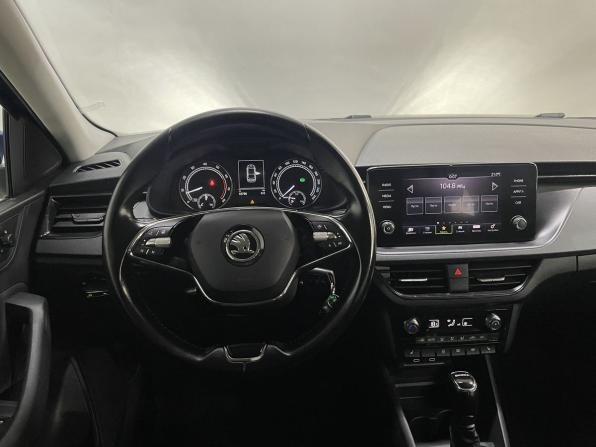 Skoda Rapid II с пробегом 2022 года, цена 1 790 000 рублей, 93786 км, лифтбек, Автокод Объявления