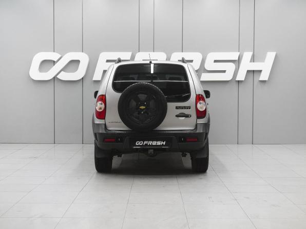 Chevrolet Niva I Рестайлинг с пробегом 2017 года, цена 744 070 рублей, 77197 км, внедорожник, Автокод Объявления