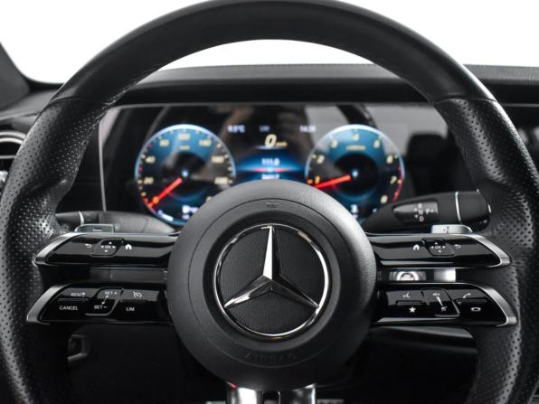 Mercedes-Benz E-Класс V (W213 S213 C238) Рестайлинг с пробегом 2021 года, цена 4 935 000 рублей, 36016 км, седан, Автокод Объявления