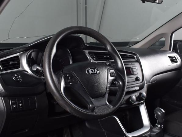 Kia Ceed II Рестайлинг с пробегом 2015 года, цена 899 999 рублей, 263749 км, хэтчбек, Автокод Объявления