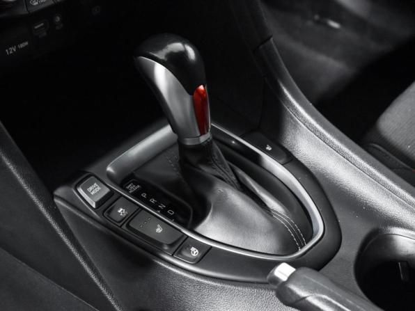 Hyundai Veloster II с пробегом 2018 года, цена 1 468 000 рублей, 97086 км, хэтчбек, Автокод Объявления