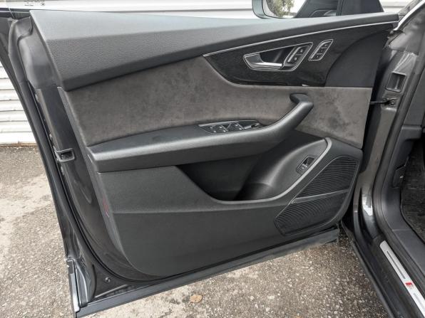 Audi Q8 I (4M) с пробегом 2019 года, цена 5 000 000 рублей, 166100 км, внедорожник, Автокод Объявления
