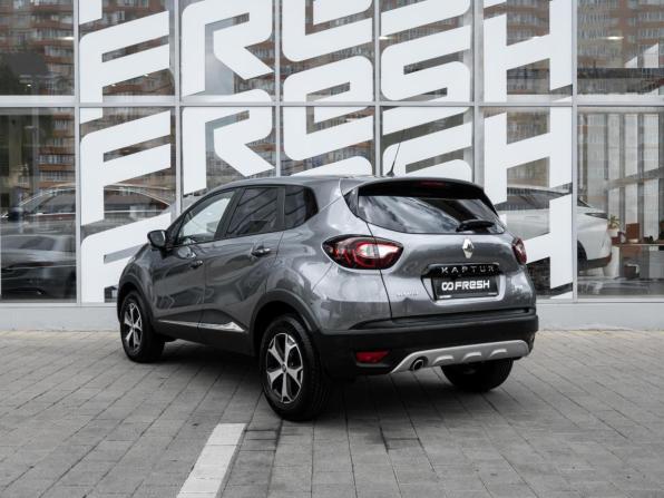 Renault Kaptur I с пробегом 2017 года, цена 1 565 000 рублей, 98450 км, внедорожник, Автокод Объявления