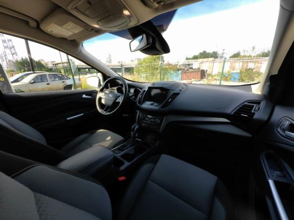 Ford Escape III Рестайлинг с пробегом 2018 года, цена 1 329 000 рублей, 137000 км, внедорожник, Автокод Объявления