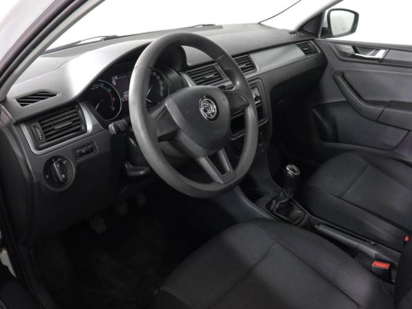 Skoda Rapid I Рестайлинг с пробегом 2018 года, цена 890 000 рублей, 286000 км, лифтбек, Автокод Объявления