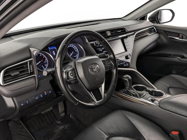 Toyota Camry VIII (XV70) с пробегом 2019 года, цена 2 455 000 рублей, 90795 км, седан, Автокод Объявления