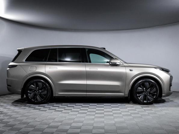 Li Auto (Lixiang) L9 I с пробегом 2023 года, цена 6 490 000 рублей, 42703 км, внедорожник, Автокод Объявления