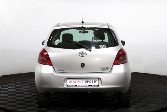 Toyota Yaris II с пробегом 2008 года, цена 490 000 рублей, 179608 км, хэтчбек, Автокод Объявления