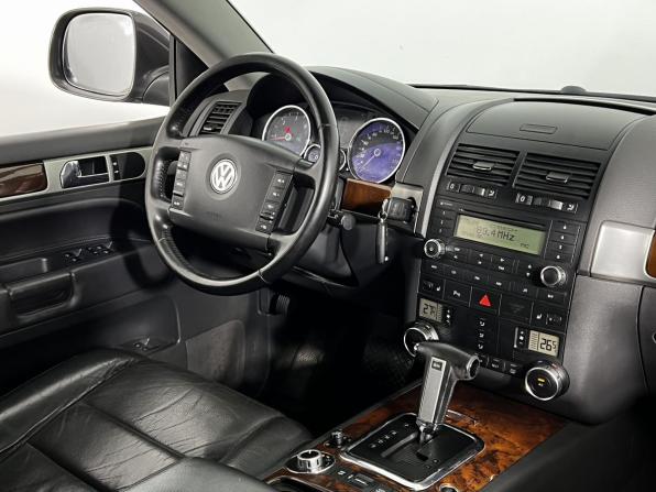 Volkswagen Touareg I Рестайлинг с пробегом 2010 года, цена 1 000 000 рублей, 319460 км, внедорожник, Автокод Объявления