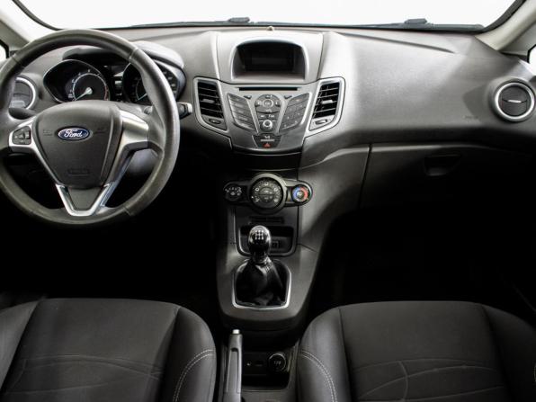 Ford Fiesta Mk6 Рестайлинг с пробегом 2015 года, цена 420 000 рублей, 228550 км, седан, Автокод Объявления