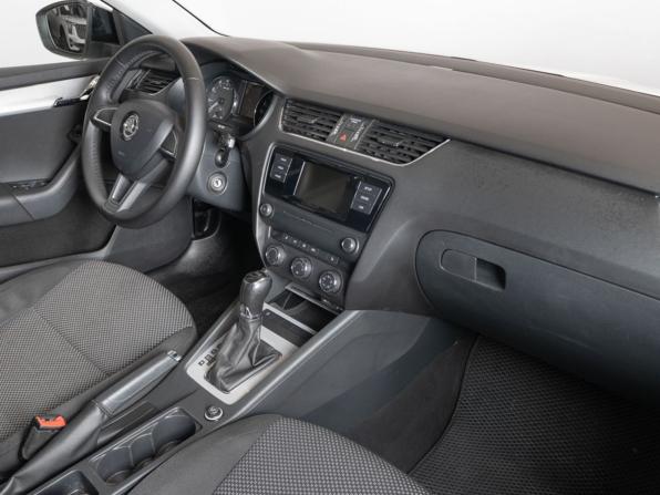 Skoda Octavia III (A7) с пробегом 2016 года, цена 1 599 000 рублей, 153232 км, лифтбек, Автокод Объявления