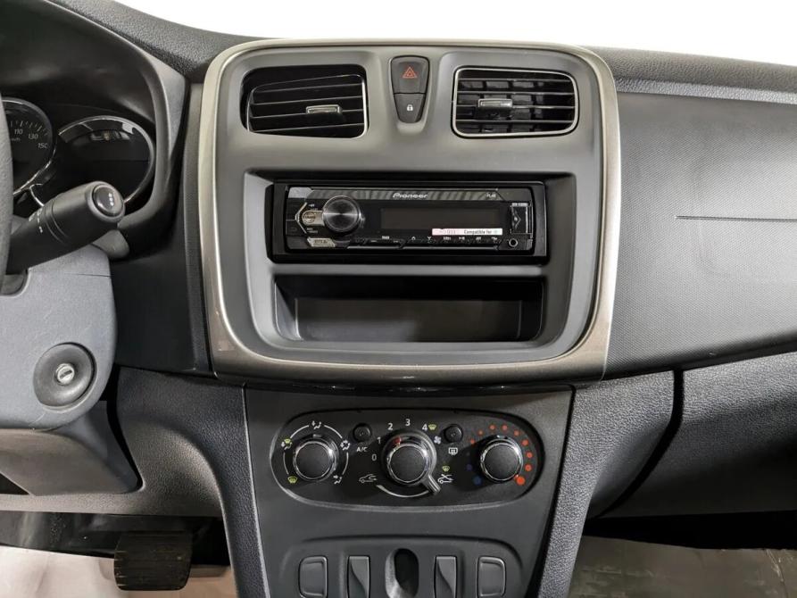 Renault Logan II Рестайлинг Екатеринбург  - изображение 10