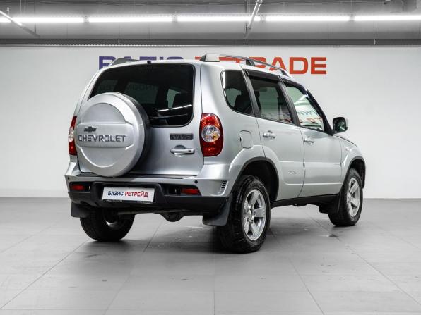 Chevrolet Niva I Рестайлинг с пробегом 2018 года, цена 899 000 рублей, 43250 км, внедорожник, Автокод Объявления