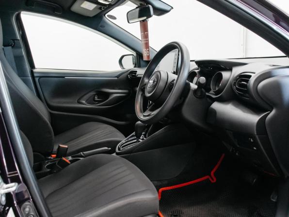 Toyota Yaris IV с пробегом 2020 года, цена 1 500 000 рублей, 37225 км, хэтчбек, Автокод Объявления