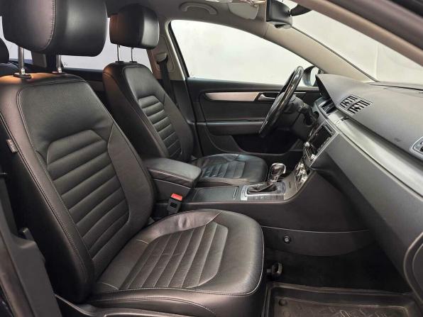 Volkswagen Passat B7 с пробегом 2013 года, цена 1 120 000 рублей, 302767 км, универсал, Автокод Объявления