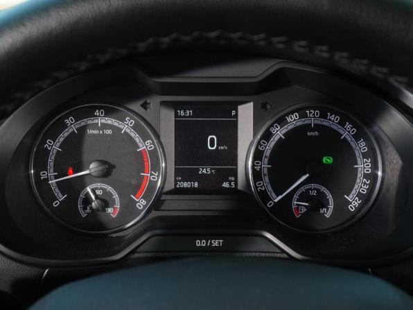Skoda Octavia III (A7) Рестайлинг с пробегом 2019 года, цена 1 228 000 рублей, 208018 км, лифтбек, Автокод Объявления