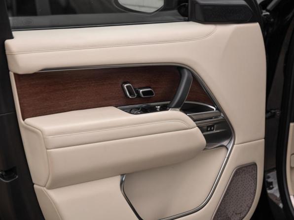 Land Rover Range Rover V с пробегом 2023 года, цена 17 800 000 рублей, 42534 км, внедорожник, Автокод Объявления