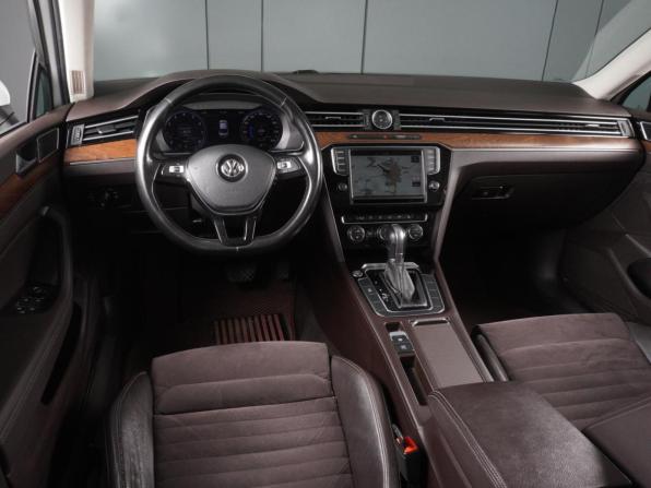Volkswagen Passat B8 с пробегом 2015 года, цена 1 819 000 рублей, 255551 км, седан, Автокод Объявления