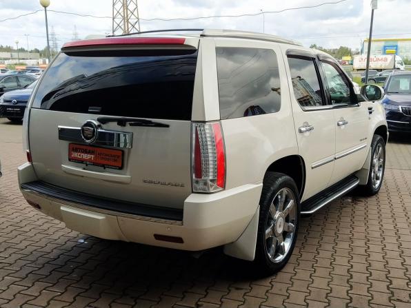 Cadillac Escalade III с пробегом 2013 года, цена 2 300 000 рублей, 207000 км, внедорожник, Автокод Объявления