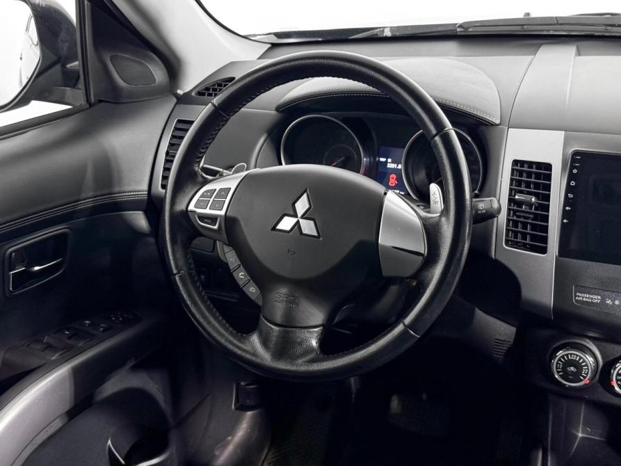 Mitsubishi Outlander II Рестайлинг Санкт-Петербург  - изображение 16