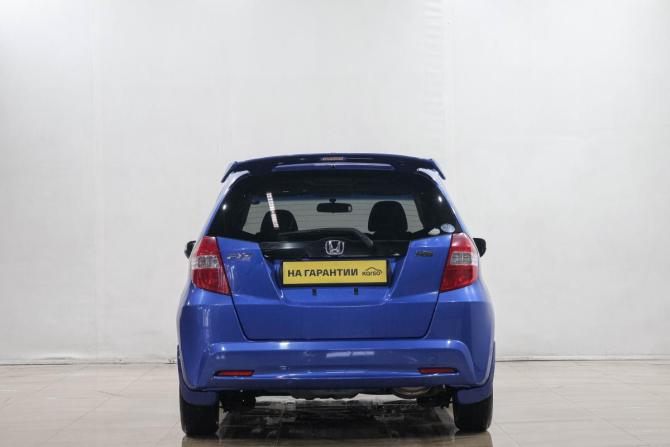 Honda Fit II с пробегом 2011 года, цена 799 000 рублей, 103560 км, хэтчбек, Автокод Объявления