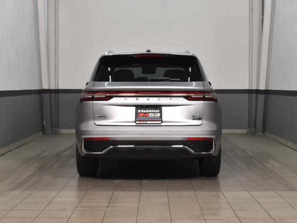 Geely Monjaro I Рестайлинг 2 с пробегом 2025 года, цена 3 949 995 рублей, 26 км, внедорожник, Автокод Объявления